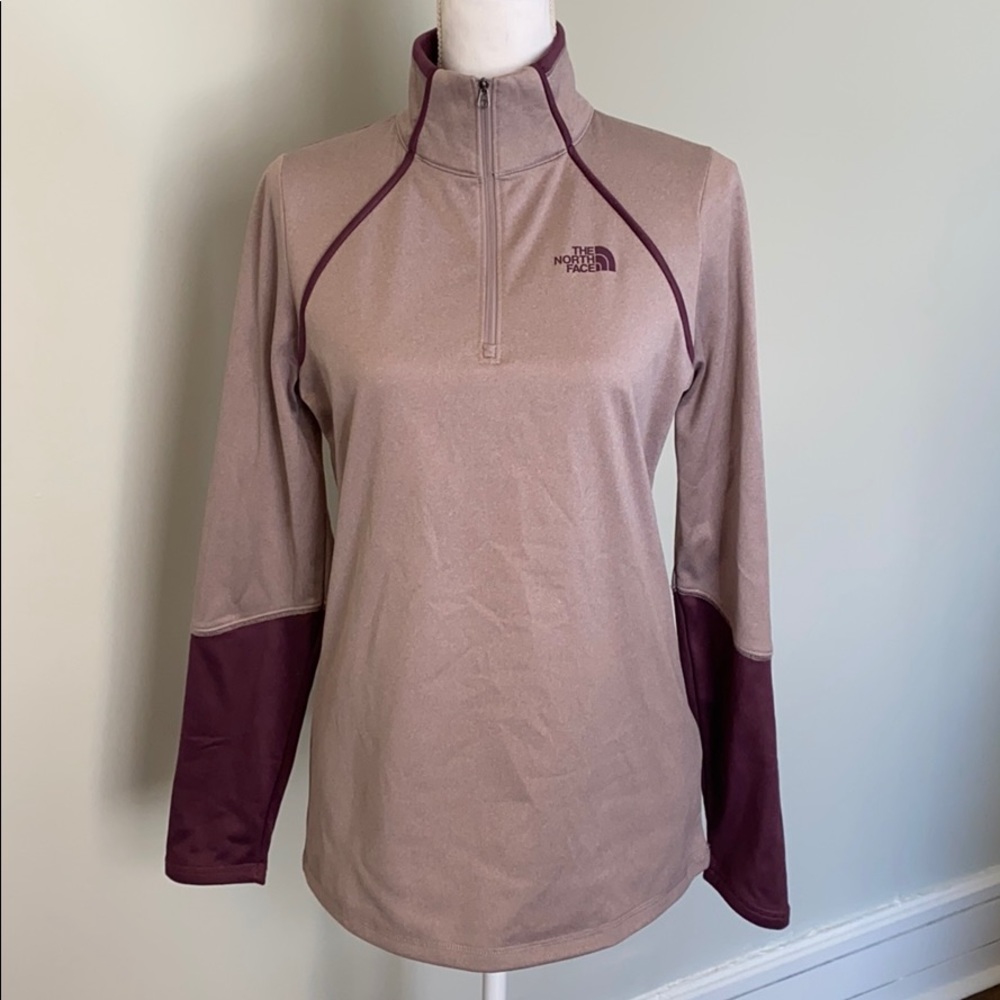 Like New - North Face Women’s Pullover